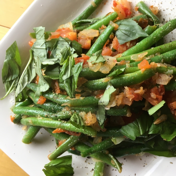 Green Beans Braised with Tomatoes and Fresh Basil