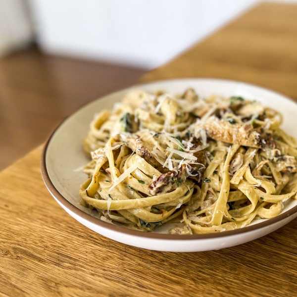 Weeknight Chicken Florentine Pasta