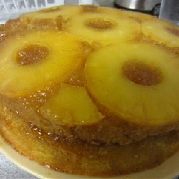 Pineapple Upside-Down Cake with Rum