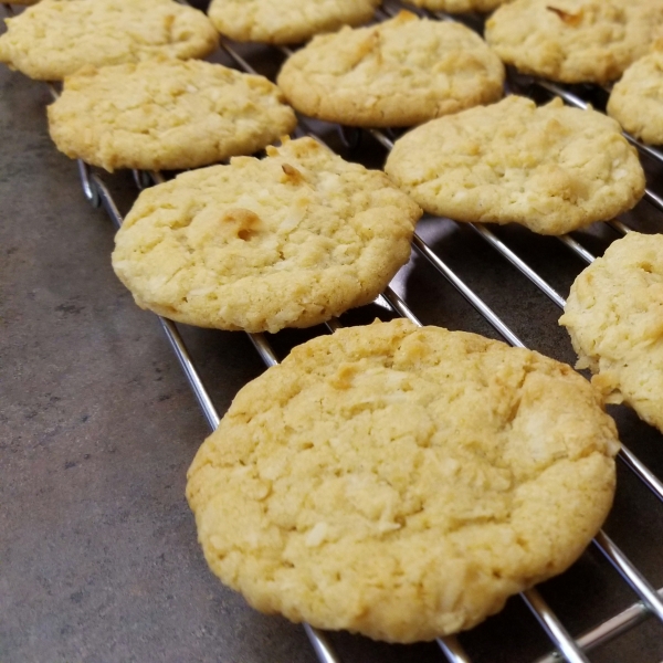 Chewy Coconut Cookies