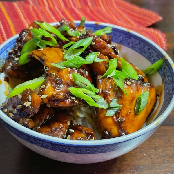 One-Skillet Sesame Chicken Thighs