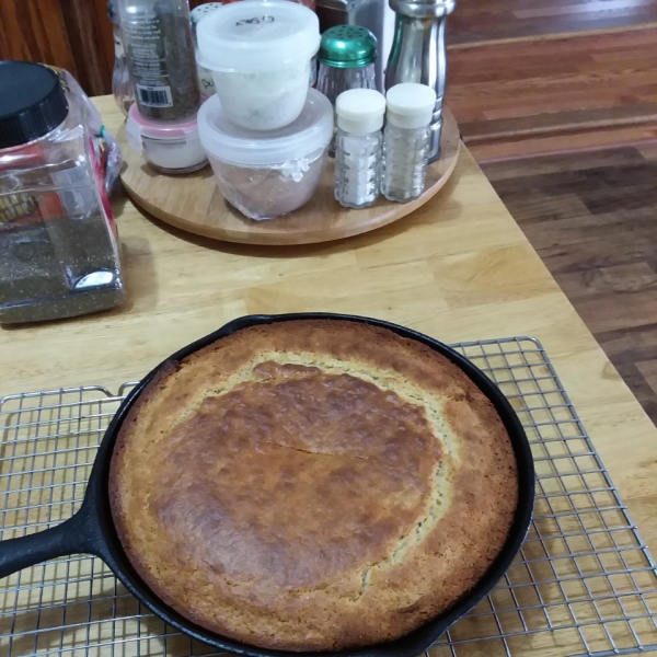 Honey-Pepper Cast Iron Skillet Cornbread