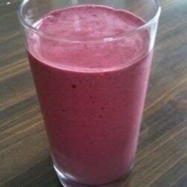 Blackberry and Green Tea Protein Smoothie