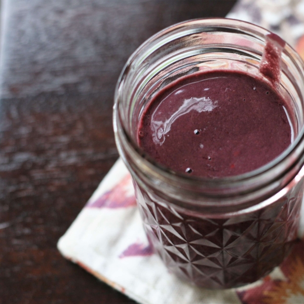 Blackberry and Green Tea Protein Smoothie