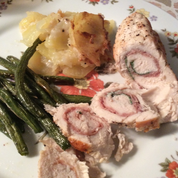 Saltimbocca di Pollo alla Romana (Prosciutto-Stuffed Chicken Breast Roulades)