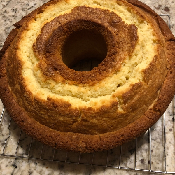 Grandma's Sour Cream Pound Cake