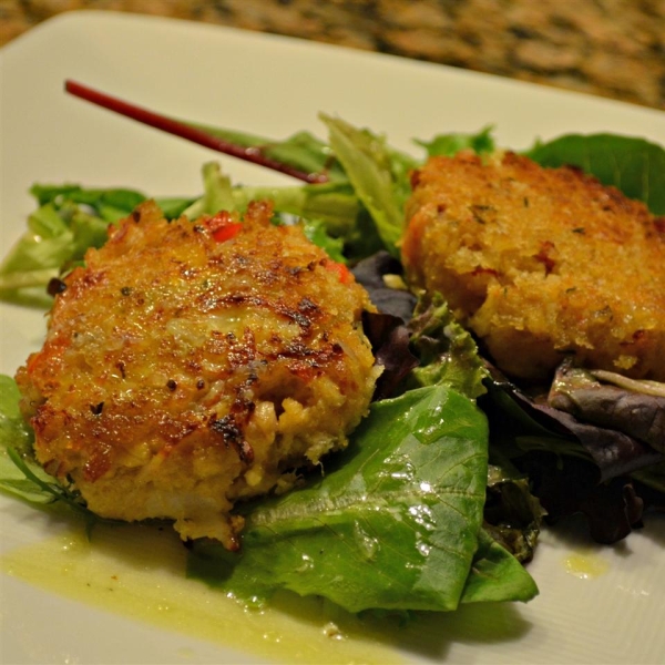 Deviled Crab Cakes on Mixed Greens with Ginger-Citrus Vinaigrette