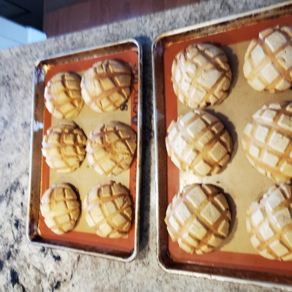 Conchas (Mexican Sweet Bread)