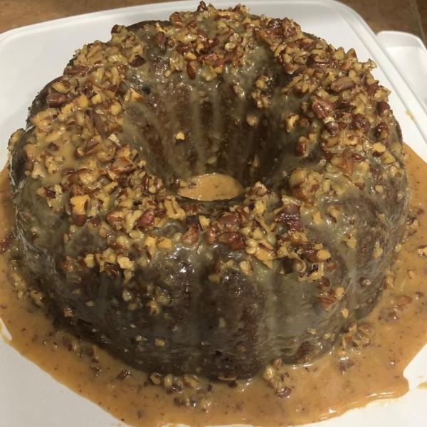 Southern Praline Pecan Cake