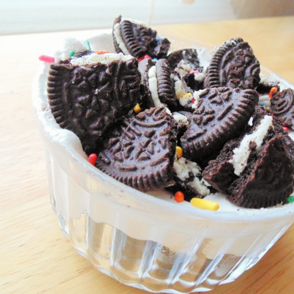 Chocolate Cookie-Marshmallow Crumble