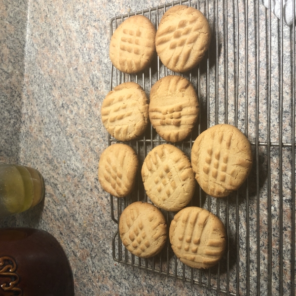 Classic Peanut Butter Cookies