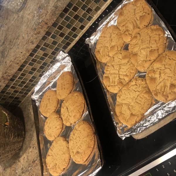 Classic Peanut Butter Cookies