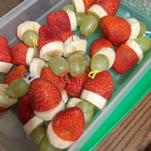 Grinch Kabobs