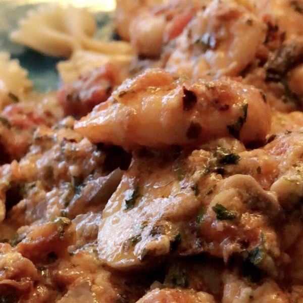 Shiitake Mushroom, Sun-Dried Tomato Pesto, and Shrimp Pasta