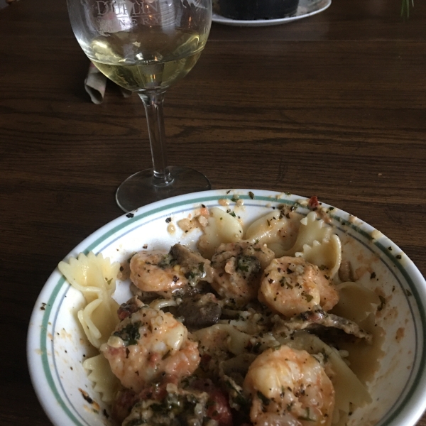 Shiitake Mushroom, Sun-Dried Tomato Pesto, and Shrimp Pasta