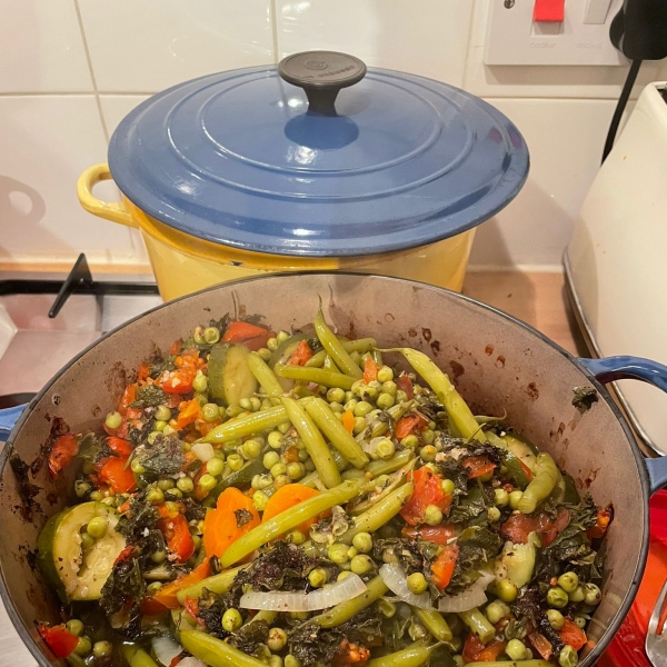 Hariton's 'Famous' Vegetarian Casserole