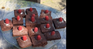 Mini Dessert Brownies with Raspberries