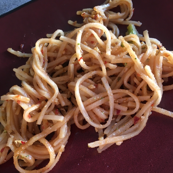 Pad See Ew (Thai Noodles with Beef and Broccoli)