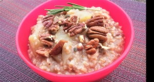 Instant Pot® Apple-Rosemary Steel-Cut Oats