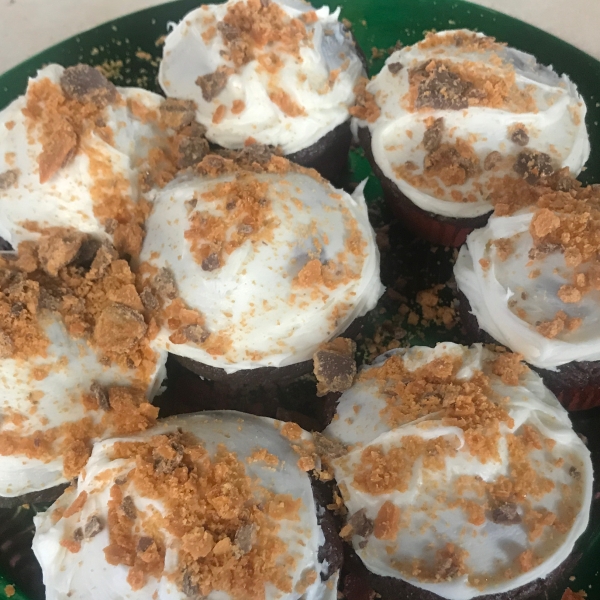 Butterfinger Cupcakes