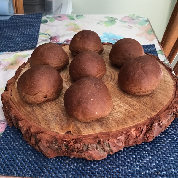 Steakhouse Black Bread