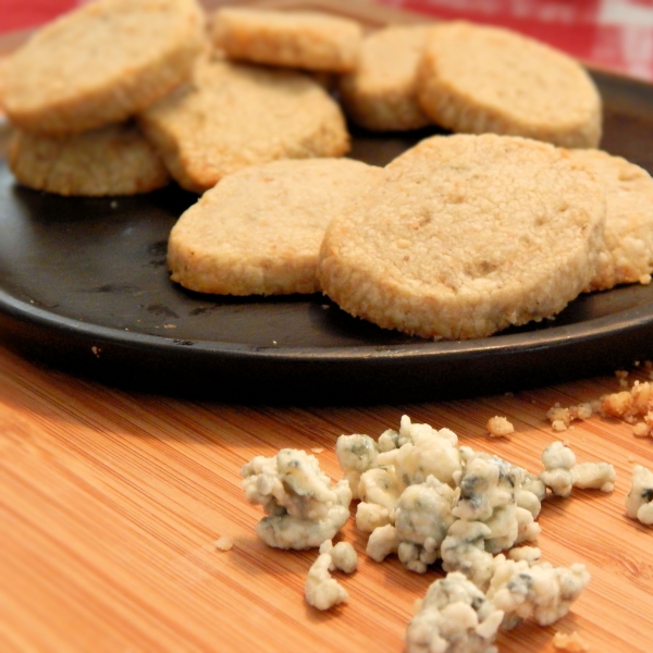 Blue Cheese and Walnut Wafers