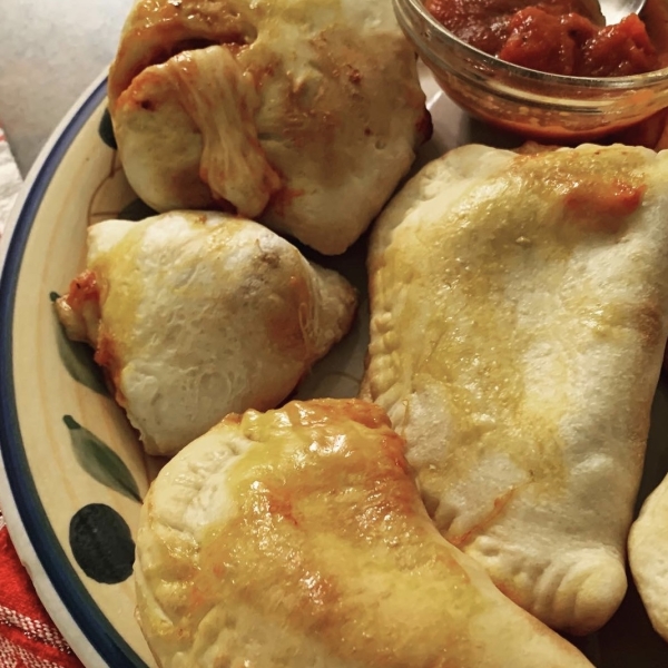 Air Fryer Mini Pizza Calzones