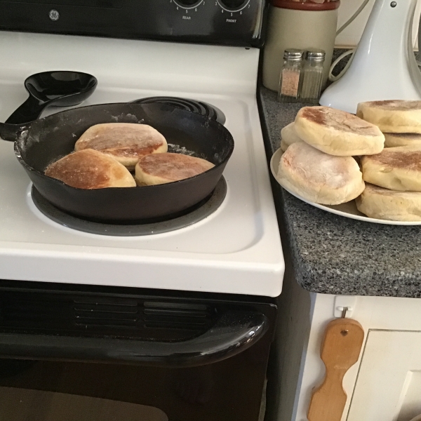 Portuguese Muffins - Bolo Levedo