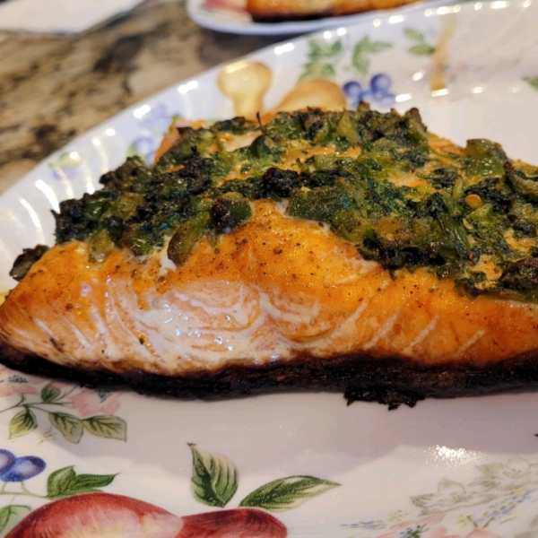 Grilled Salmon with Cilantro Sauce