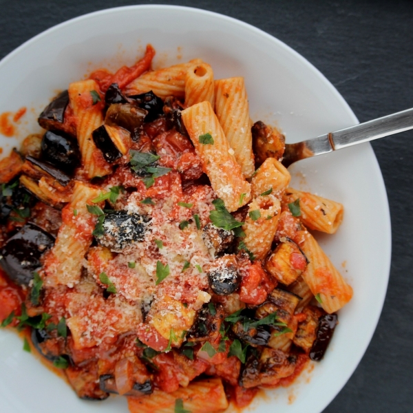 Rigatoni alla Puttanesca e Arrabbiata