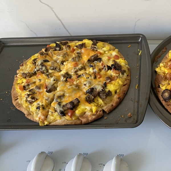 Egg Breakfast Pizza