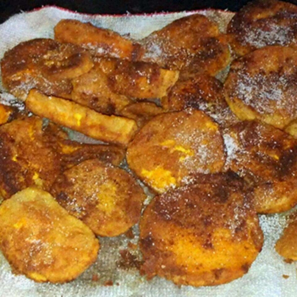 Fried Cinnamon Sweet Potato Chips