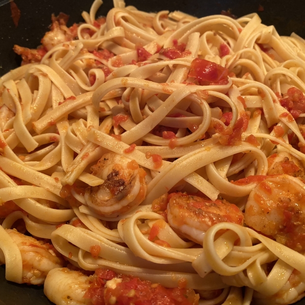 Linguine Pasta with Shrimp and Tomatoes