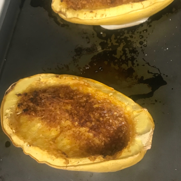 Garlic-Ginger Roasted Spaghetti Squash