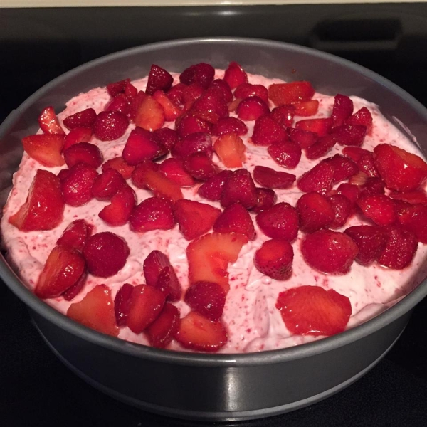 White Chocolate Strawberry Mousse Pie