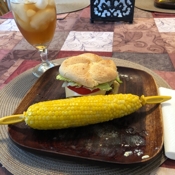 Microwave Corn-on-the-Cob in the Husk