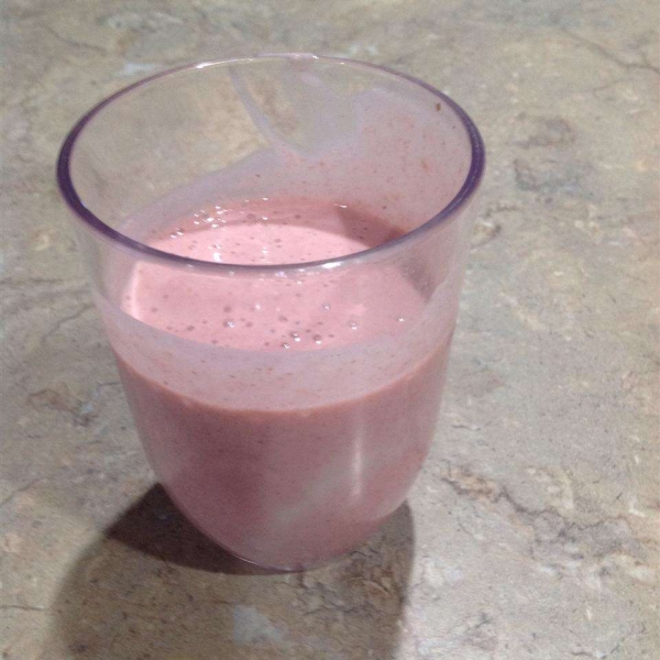 Quick Strawberry Oatmeal Breakfast Smoothie