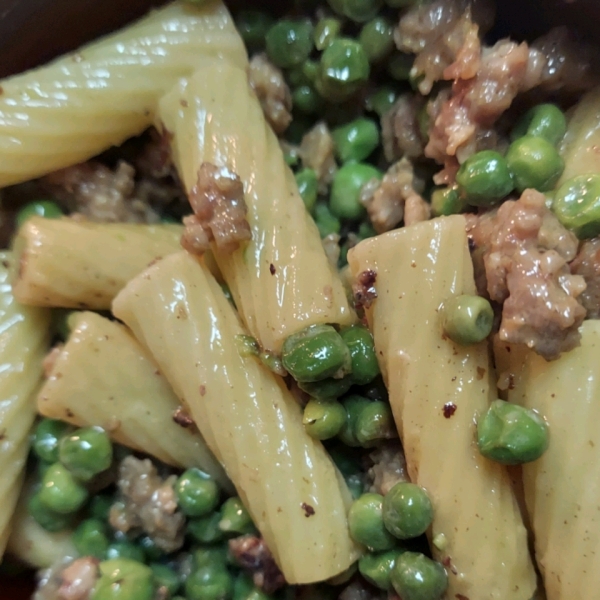 Pasta with Peas and Sausage