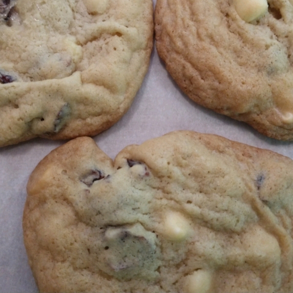 White Chocolate and Cranberry Cookies