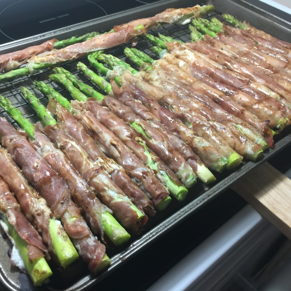 Prosciutto Wrapped Asparagus