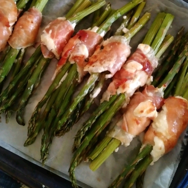 Prosciutto Wrapped Asparagus