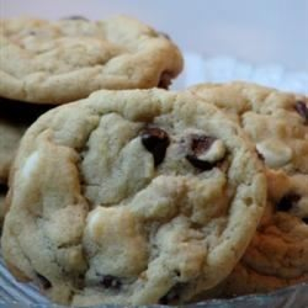 Double Chocolate Chip Macadamia Cookies