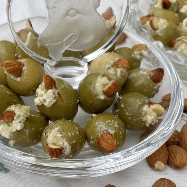 Spanish Stuffed Olive Tapas with Feta