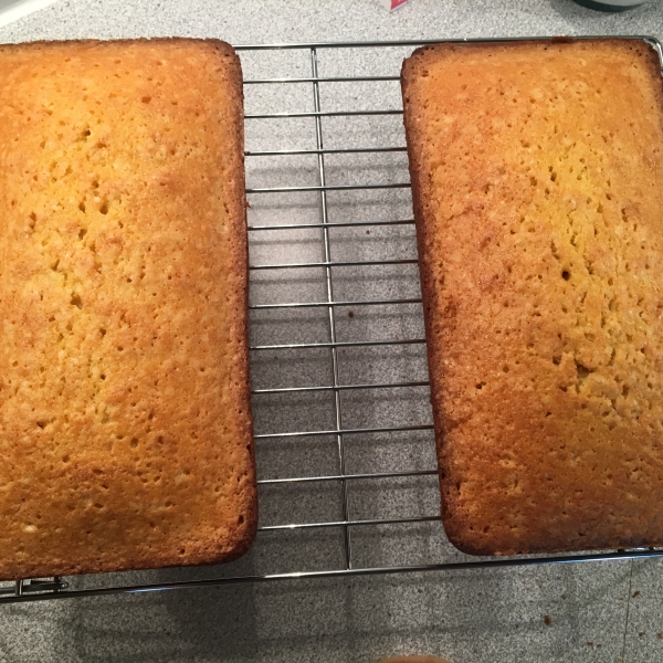 Old-Fashioned Lemon Pound Cake