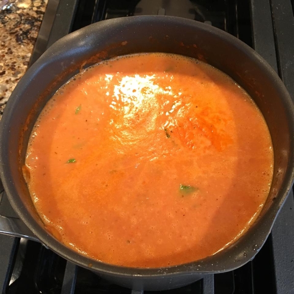 Classic Dairy-Free Cream of Tomato and Basil Soup