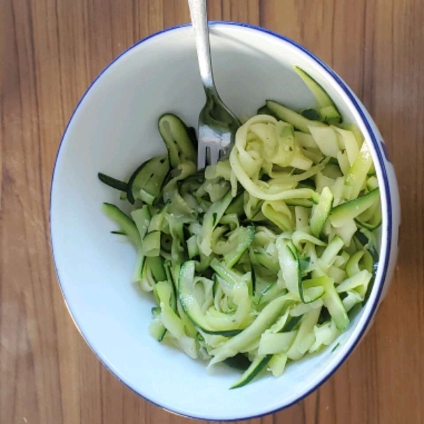 Low-Carb Zucchini Pasta