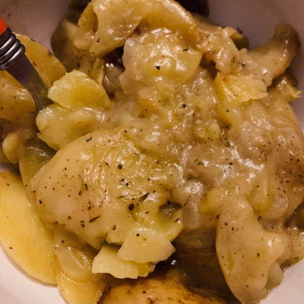 Herbed Scalloped Potatoes and Onions