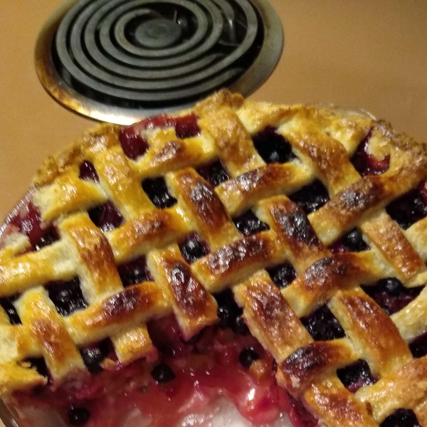 Rhubarb and Strawberry Pie