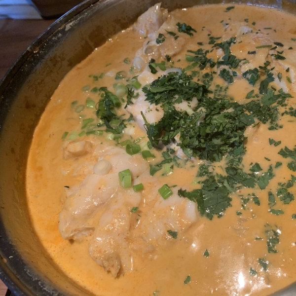 Fish Filet in Thai Coconut Curry Sauce