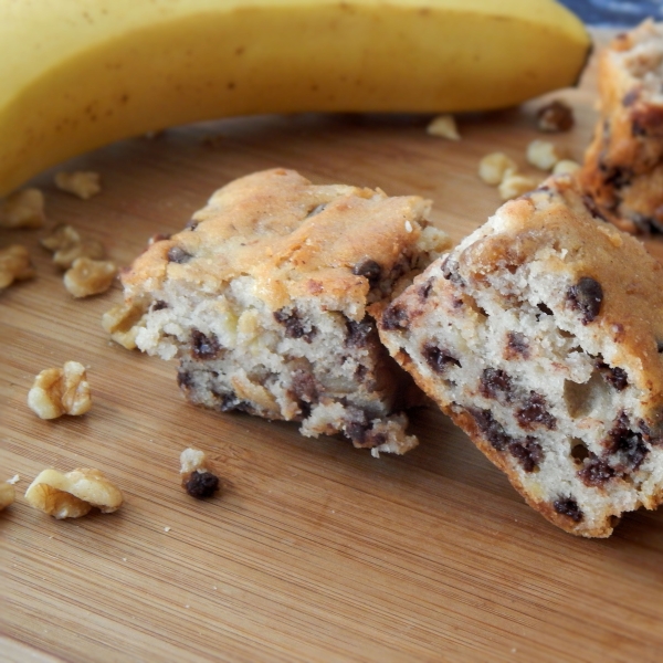 Spiced Chocolate Chip Banana Cookie Bars